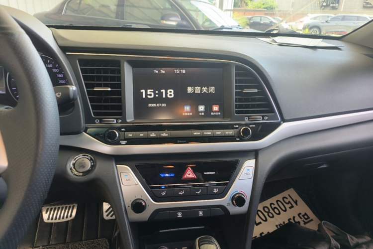 Used Hyundai Elantra (6th Generation / Lingdong) 2016 1.6L Automatic ZhiXuan – Elite Version Audio And AC Panel