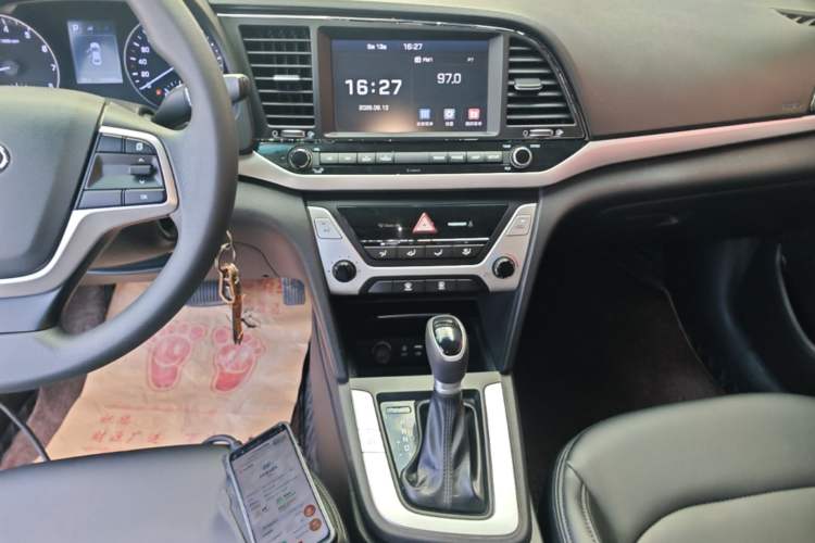Used Hyundai Elantra (6th Generation / Lingdong) 2016 1.6L Automatic ZhiXuan – Elite Version Audio And AC Panel