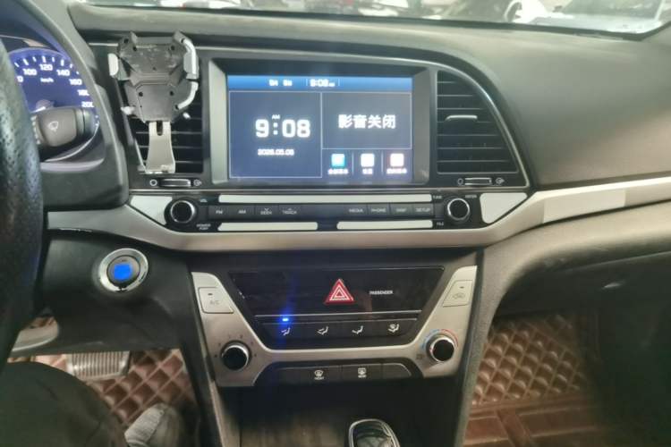 Used Hyundai Elantra (6th Generation / Lingdong) 2016 1.6L Automatic ZhiXuan – Elite Version Audio And AC Panel