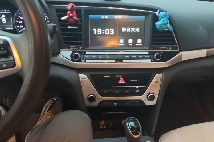Used Hyundai Elantra (6th Generation / Lingdong) 2016 1.6L Automatic ZhiXuan – Elite Version Audio And AC Panel