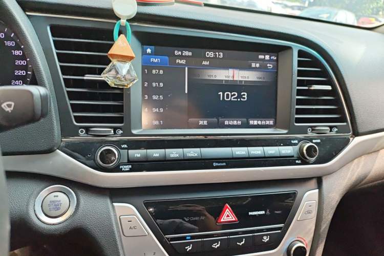 Used Hyundai Elantra (6th Generation / Lingdong) 2016 1.6L Automatic ZhiXuan – Elite Version Audio And AC Panel