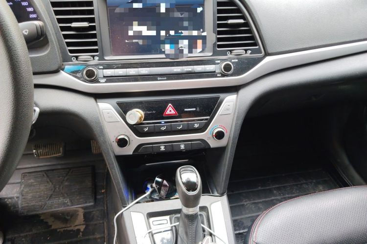 Used Hyundai Elantra (6th Generation / Lingdong) 2016 1.6L Automatic ZhiXuan – Elite Version Audio And AC Panel