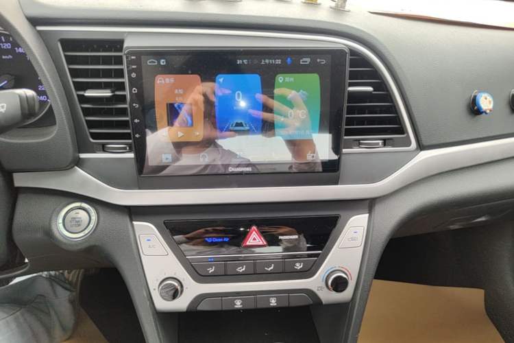 Used Hyundai Elantra (6th Generation / Lingdong) 2016 1.6L Automatic ZhiXuan – Elite Version Audio And AC Panel