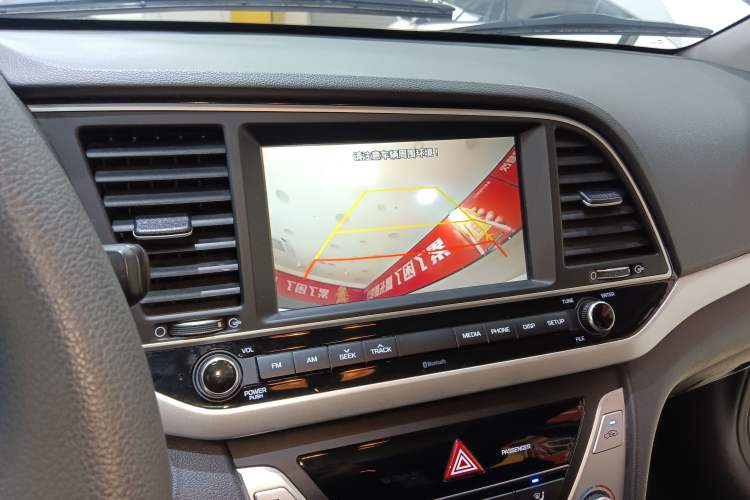 Used Hyundai Elantra (6th Generation / Lingdong) 2016 1.6L Automatic ZhiXuan – Elite Version Audio And AC Panel