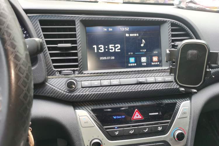 Used Hyundai Elantra (6th Generation / Lingdong) 2016 1.6L Automatic ZhiXuan – Elite Version Audio And AC Panel