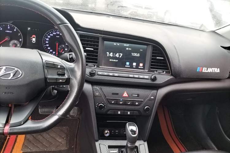 Used Hyundai Elantra (6th Generation / Lingdong) 2016 1.4T Dual-Clutch Xuan Dong · Dynamic Version Audio And AC Panel