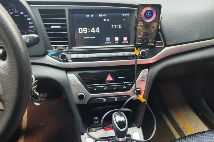 Used Hyundai Elantra (6th Generation / Lingdong) 2016 1.6L Automatic ZhiXuan – Elite Version Audio And AC Panel