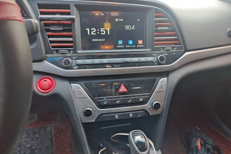 Used Hyundai Elantra (6th Generation / Lingdong) 2016 1.6L Automatic ZhiXuan – Elite Version Audio And AC Panel