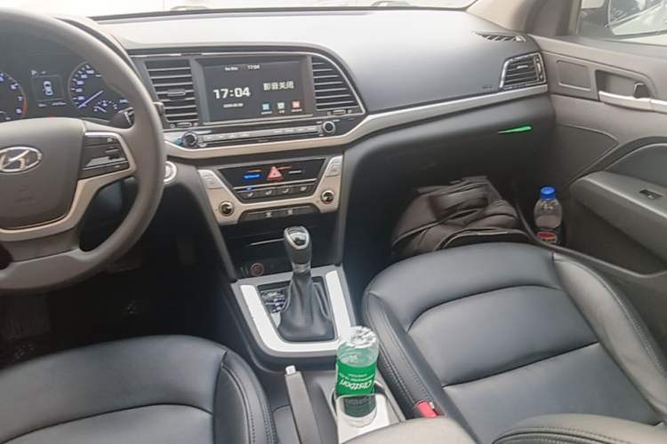 Used Hyundai Elantra (6th Generation / Lingdong) 2016 1.6L Automatic ZhiXuan – Elite Version Audio And AC Panel