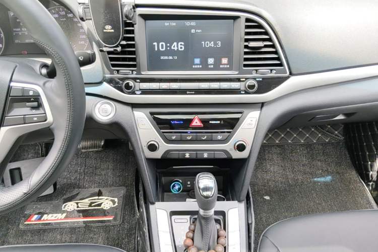 Used Hyundai Elantra (6th Generation / Lingdong) 2016 1.6L Automatic ZhiXuan – Elite Version Audio And AC Panel
