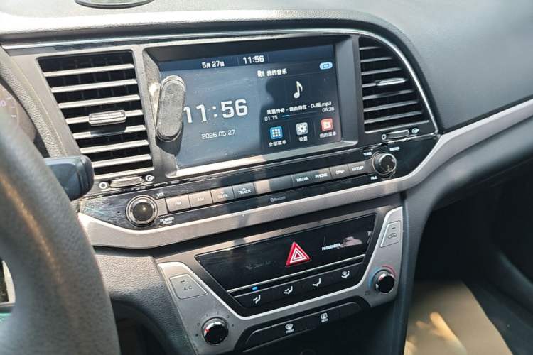 Used Hyundai Elantra (6th Generation / Lingdong) 2016 1.6L Automatic ZhiXuan – Elite Version Audio And AC Panel