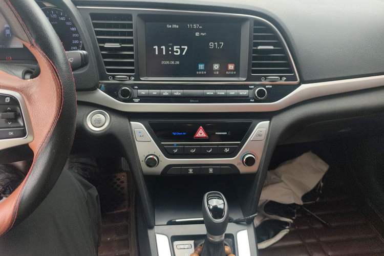 Used Hyundai Elantra (6th Generation / Lingdong) 2016 1.6L Automatic ZhiXuan – Elite Version Audio And AC Panel