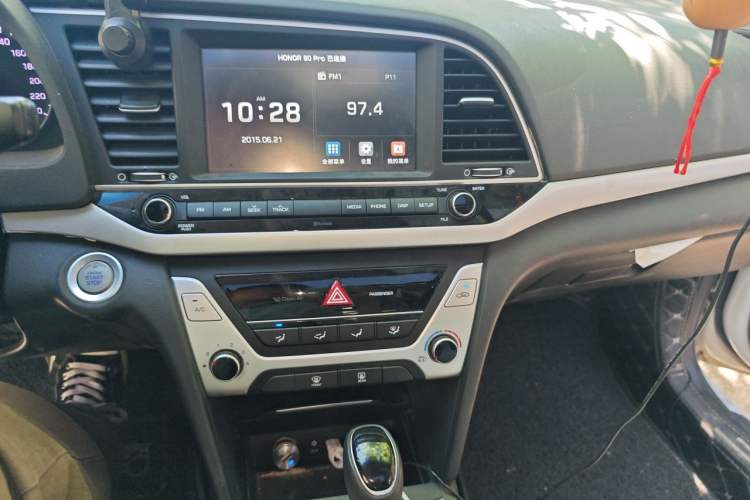 Used Hyundai Elantra (6th Generation / Lingdong) 2016 1.6L Automatic ZhiXuan – Elite Version Audio And AC Panel