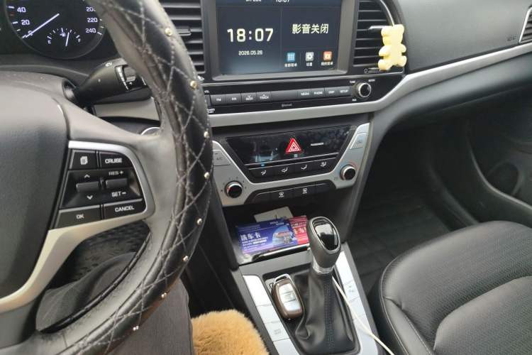 Used Hyundai Elantra (6th Generation / Lingdong) 2016 1.6L Automatic ZhiXuan · Luxury Version Audio And AC Panel