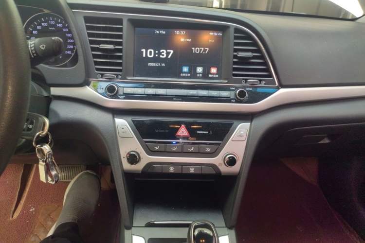 Used Hyundai Elantra (6th Generation / Lingdong) 2016 1.6L Automatic ZhiXuan – Elite Version Audio And AC Panel
