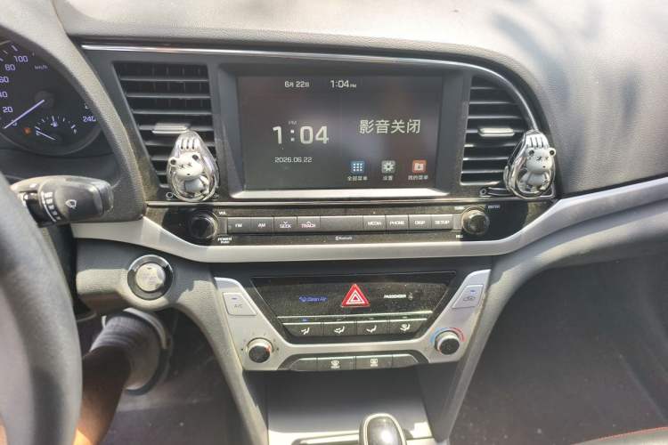 Used Hyundai Elantra (6th Generation / Lingdong) 2016 1.6L Automatic ZhiXuan – Elite Version Audio And AC Panel