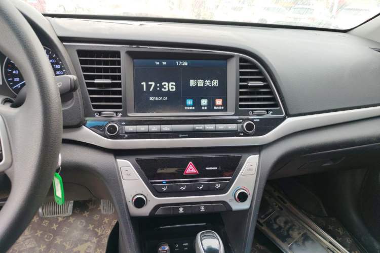 Used Hyundai Elantra (6th Generation / Lingdong) 2016 1.6L Automatic ZhiXuan – Elite Version Audio And AC Panel