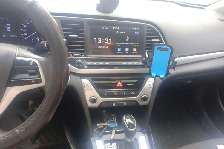 Used Hyundai Elantra (6th Generation / Lingdong) 2016 1.6L Automatic ZhiXuan – Elite Version Audio And AC Panel