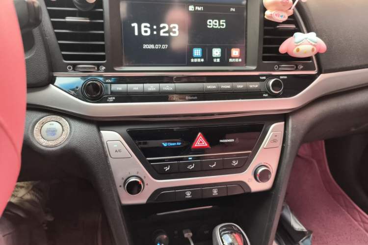 Used Hyundai Elantra (6th Generation / Lingdong) 2016 1.6L Automatic ZhiXuan – Elite Version Audio And AC Panel