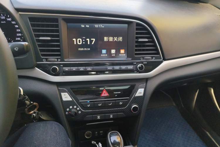 Used Hyundai Elantra (6th Generation / Lingdong) 2016 1.6L Automatic ZhiXuan – Elite Version Audio And AC Panel