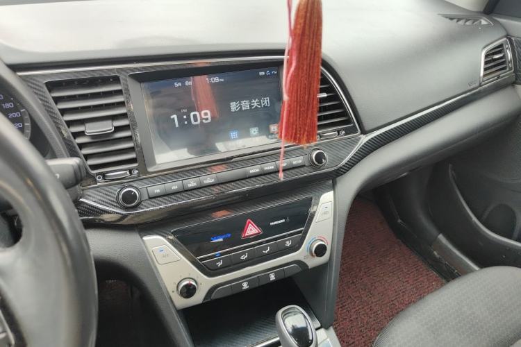 Used Hyundai Elantra (6th Generation / Lingdong) 2016 1.6L Automatic ZhiXuan – Elite Version Audio And AC Panel
