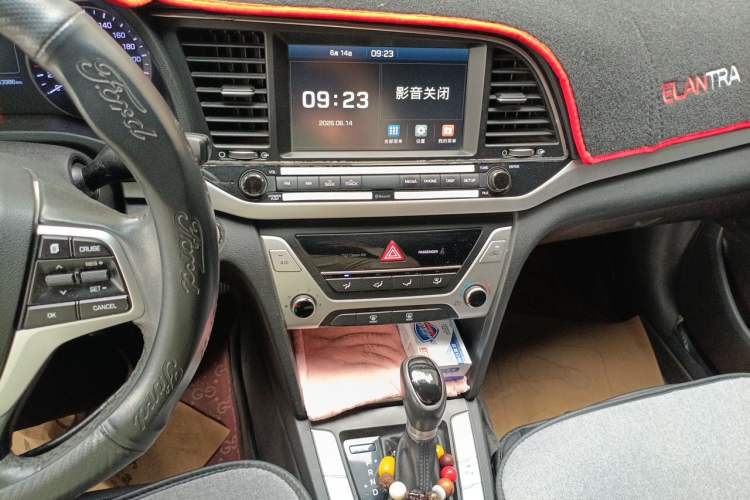 Used Hyundai Elantra (6th Generation / Lingdong) 2016 1.6L Automatic ZhiXuan · Luxury Version Audio And AC Panel