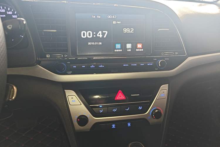 Used Hyundai Elantra (6th Generation / Lingdong) 2016 1.6L Automatic ZhiXuan – Elite Version Audio And AC Panel