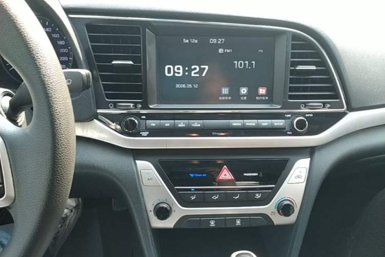 Used Hyundai Elantra (6th Generation / Lingdong) 2016 1.6L Automatic ZhiXuan – Elite Version Audio And AC Panel