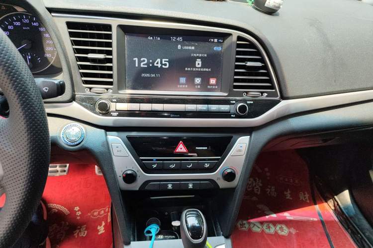 Used Hyundai Elantra (6th Generation / Lingdong) 2016 1.6L Automatic ZhiXuan – Elite Version Audio And AC Panel