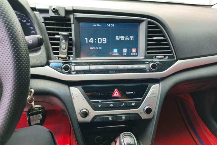 Used Hyundai Elantra (6th Generation / Lingdong) 2016 1.6L Automatic ZhiXuan – Elite Version Audio And AC Panel