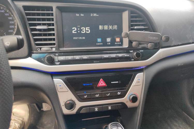 Used Hyundai Elantra (6th Generation / Lingdong) 2016 1.6L Automatic ZhiXuan – Elite Version Audio And AC Panel