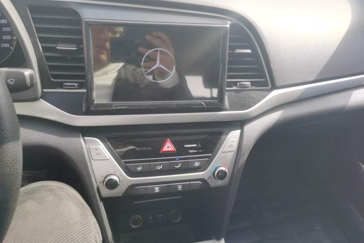 Used Hyundai Elantra (6th Generation / Lingdong) 2016 1.6L Manual ZhiXuan · Dynamic Model Audio And AC Panel