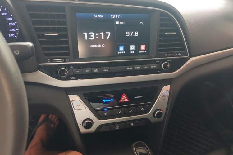 Used Hyundai Elantra (6th Generation / Lingdong) 2016 1.6L Automatic ZhiXuan – Elite Version Audio And AC Panel