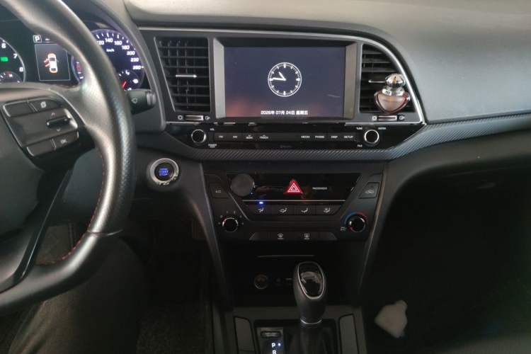 Used Hyundai Elantra (6th Generation / Lingdong) 2016 1.4T Dual-Clutch Xuan Dong · Dynamic Version Audio And AC Panel