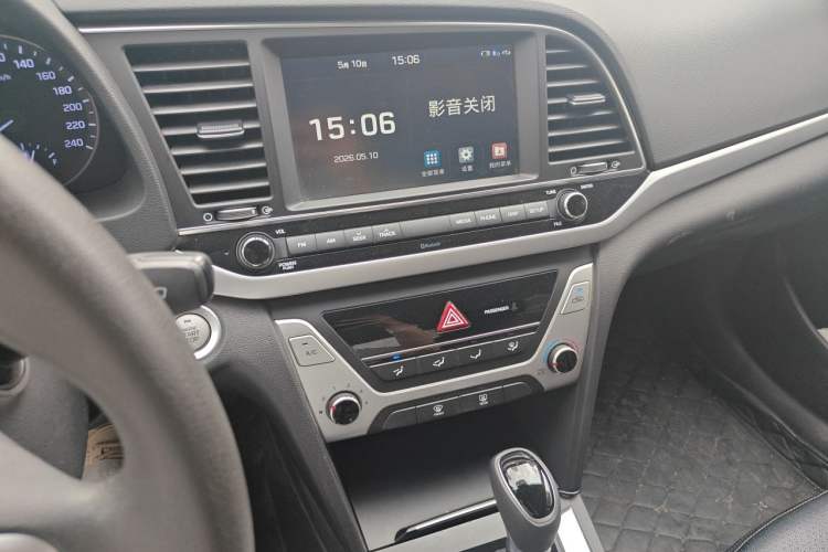 Used Hyundai Elantra (6th Generation / Lingdong) 2016 1.6L Automatic ZhiXuan – Elite Version Audio And AC Panel