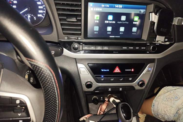Used Hyundai Elantra (6th Generation / Lingdong) 2016 1.6L Automatic ZhiXuan – Elite Version Audio And AC Panel