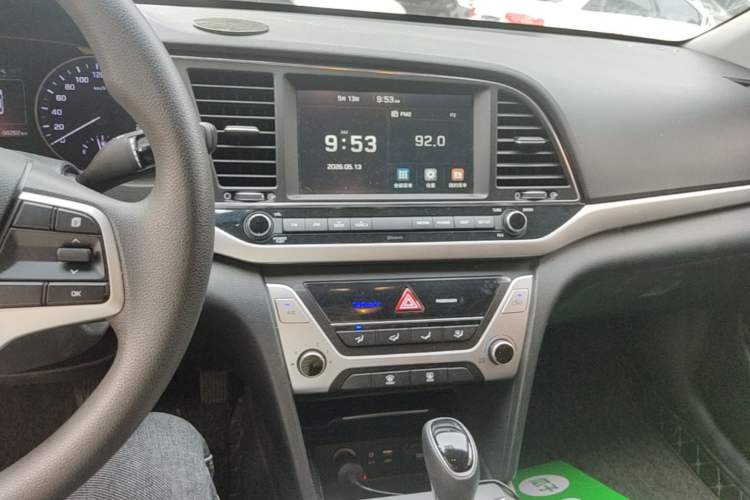 Used Hyundai Elantra (6th Generation / Lingdong) 2016 1.6L Automatic ZhiXuan – Elite Version Audio And AC Panel