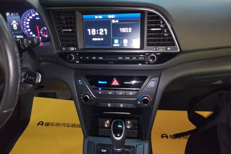 Used Hyundai Elantra (6th Generation / Lingdong) 2016 1.4T Dual-Clutch Xuan Dong · Dynamic Version Audio And AC Panel