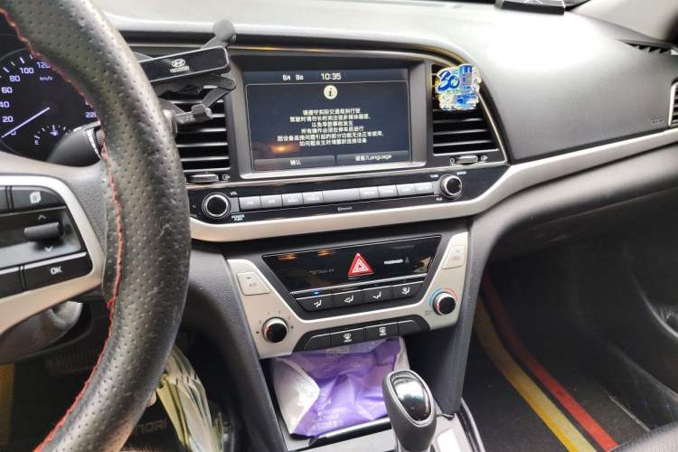 Used Hyundai Elantra (6th Generation / Lingdong) 2016 1.6L Automatic ZhiXuan – Elite Version Audio And AC Panel