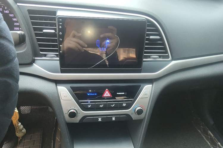 Used Hyundai Elantra (6th Generation / Lingdong) 2016 1.6L Manual ZhiXuan·Youth Edition Audio And AC Panel