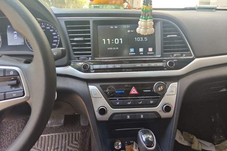 Used Hyundai Elantra (6th Generation / Lingdong) 2016 1.6L Automatic ZhiXuan – Elite Version Audio And AC Panel