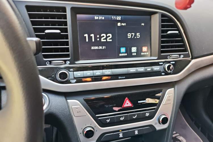 Used Hyundai Elantra (6th Generation / Lingdong) 2016 1.6L Automatic ZhiXuan – Elite Version Audio And AC Panel