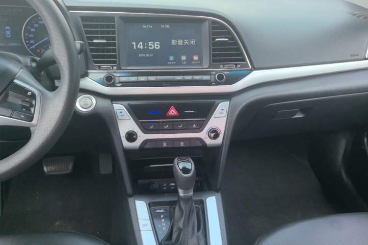 Used Hyundai Elantra (6th Generation / Lingdong) 2016 1.6L Automatic ZhiXuan – Elite Version Audio And AC Panel