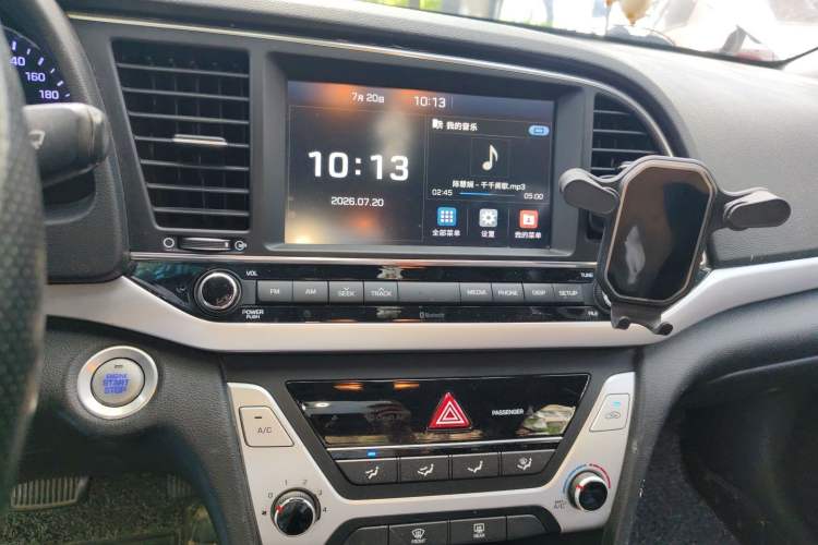 Used Hyundai Elantra (6th Generation / Lingdong) 2016 1.6L Automatic ZhiXuan – Elite Version Audio And AC Panel