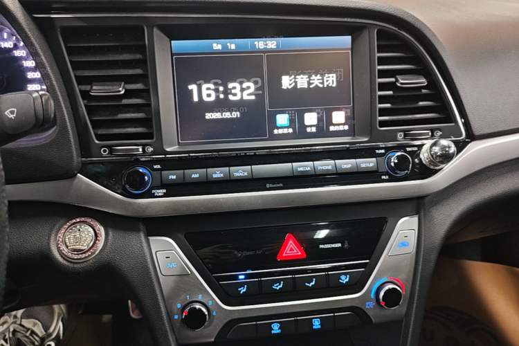 Used Hyundai Elantra (6th Generation / Lingdong) 2016 1.6L Automatic ZhiXuan – Elite Version Audio And AC Panel
