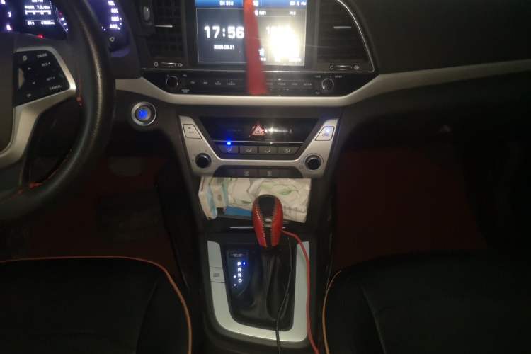 Used Hyundai Elantra (6th Generation / Lingdong) 2016 1.6L Automatic ZhiXuan – Elite Version Audio And AC Panel