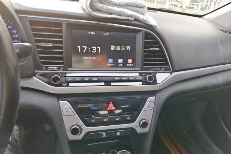 Used Hyundai Elantra (6th Generation / Lingdong) 2016 1.6L Automatic ZhiXuan – Elite Version Audio And AC Panel
