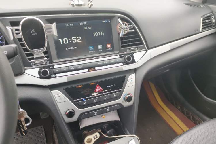 Used Hyundai Elantra (6th Generation / Lingdong) 2016 1.6L Automatic ZhiXuan – Elite Version Audio And AC Panel