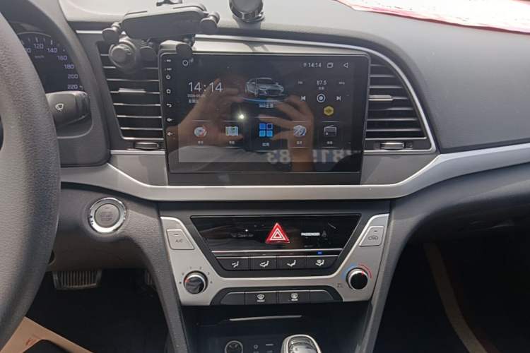Used Hyundai Elantra (6th Generation / Lingdong) 2016 1.6L Automatic ZhiXuan – Elite Version Audio And AC Panel