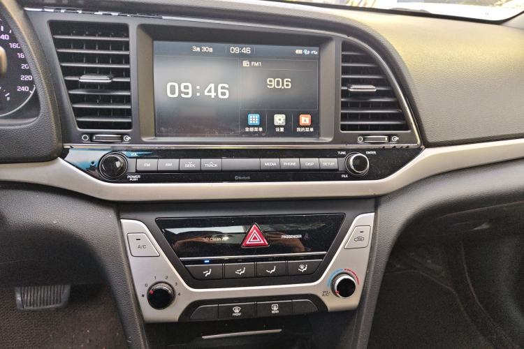 Used Hyundai Elantra (6th Generation / Lingdong) 2016 1.6L Automatic ZhiXuan – Elite Version Audio And AC Panel